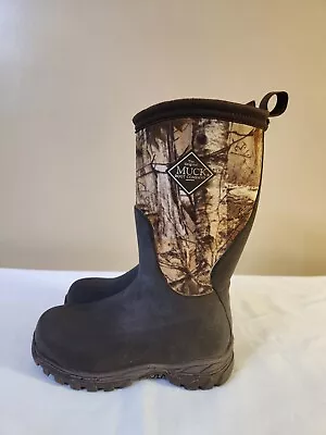 THE ORIGINAL MUCK BOOT CO Realtree Camo Muck Boots Youth Size 1 WaterProof! • $25