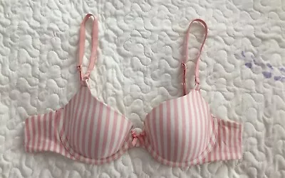 Victoria Secret Bra 34b  • $12