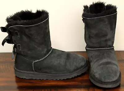 Ugg BLACK BAILEY BOW BOOTS Girls 4 Youth Shoes Suede Leather Shearling Pull On • $21.95