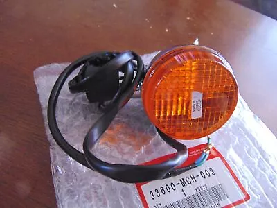 Honda 02-05 VTX1300 VTX1800 TURNSIGNAL ASSEMBLY OEM 33600-MCH-003 • $40