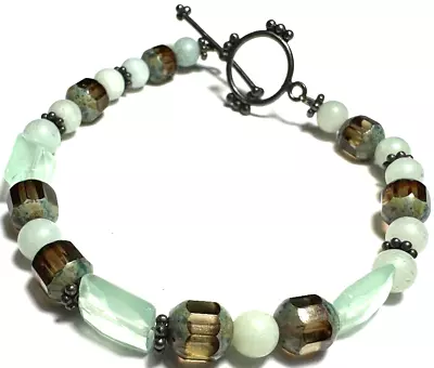 Vintage Jewelry Bracelet Link Glass Bead Round Pistachio Green Stunning 33 • $5