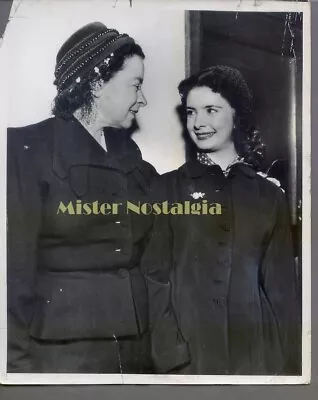 Child Star Margaret O'Brien & Mother In Court Vintage 1953  Photo • $14.99