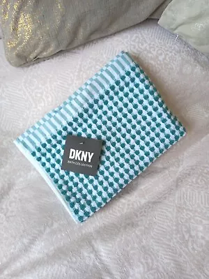 DKNY Hand Towel Green White Gingham Dot 100% Cotton 46 X 74cm  BNWT • £8.95