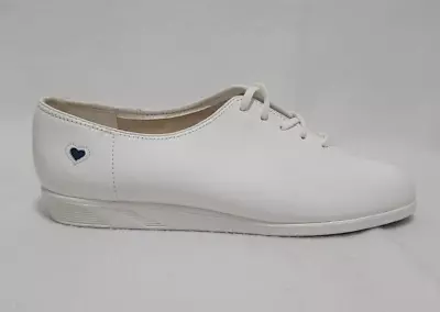 NWB Vintage Nurse Mates Leather White All Day Comfort Shoes Size 7 M • $25.09