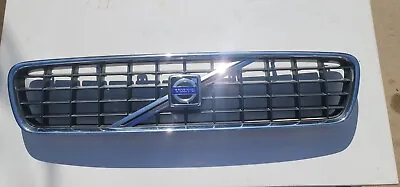 2005-2007 Volvo S40 + V50 Front Grille Grill  • $90