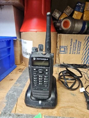 $222.40 • Buy Motorola XPR6550 Radio W Charger Cord Freq Range 450-512 MHz **NEEDS BATTERY**