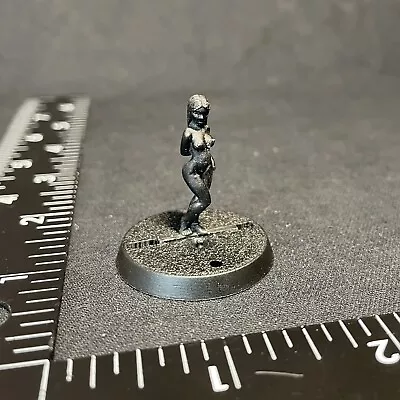 Dungeons & Dragons RPG 28mm Unpainted NPC Miniature: Female Seductress • $0.99