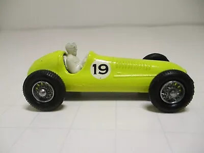 Vintage  Matchbox #52A 1958 MASERATI 4CLT  F1 Racing Car  #19YELLOW RESTORED NM! • $79.95