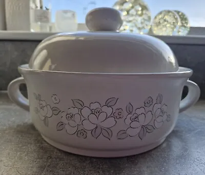 Garlande Stoneware Fleur De Lune Tureen Lidded Serving Dish • £7