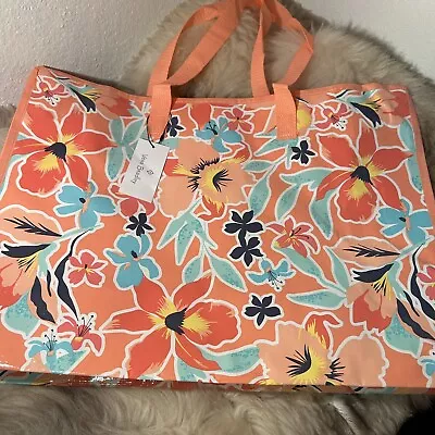 NWT Vera Bradley Zip-Top Market Tote - Rain Forest Lily Coral • $12