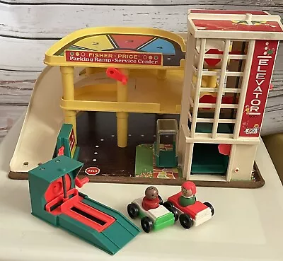 NICE Vtg 1976-85 Fisher-Price 930 Parking Ramp Garage 2 Cars And 2 Little People • $59.99