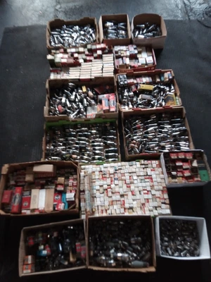 $450 • Buy 60 Pds Of Vacuum Tubes / Several Thousand/15 Box Fulls / Local Pick Up Available