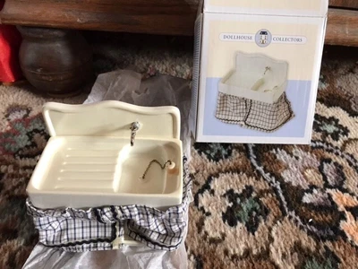 £1 • Buy Dolls House Sink Unit