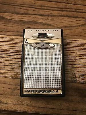 Vintage MOTOROLA SIX TRANSISTORS Handheld MCM Radio Stand Model X11E- Works • $70