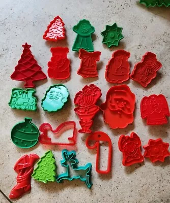 $5 • Buy 18 Vtg. HALLMARK, Tupperware, Aunt Chick Christmas Plastic Cookie Cutters 