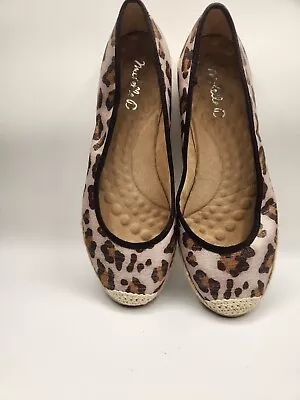 Womens Michelle D Leopard Cheetah Metallic Fabric Ballet Flats Slip Ons  9.5 • $25