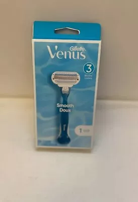 Women’s Gillette Venus Smooth Doux Razor • $7.40