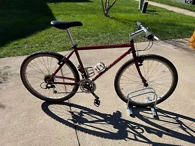 1993 Specialized Stump Jumper - Vintage 18  Frame • $750