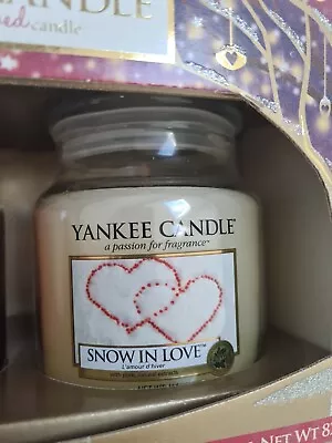 New Yankee Candle Jar Candle 'snow In Love' Medium Yankee Candle • £15