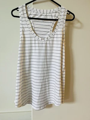 $15 • Buy LULULEMON - Tank Top Singlet - Size 6 (10 Aus)
