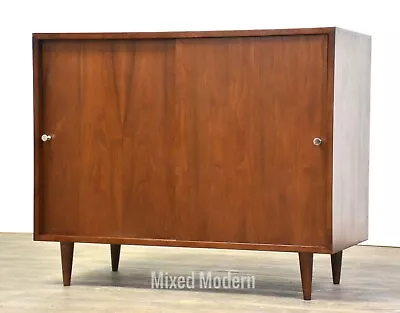 Walnut Mid Century Modern Credenza Cabinet • $1200