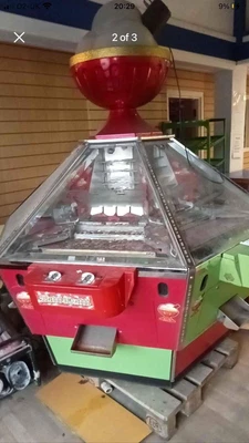 £400 • Buy VERY LARGE 2p ARCADE GAMING MACHINE