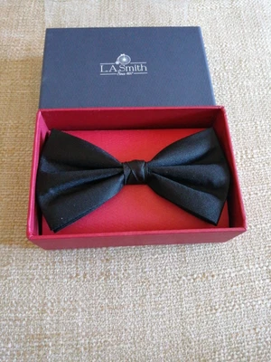 £4.99 • Buy Black Silk Bowtie Dickie Bow Tie By Lloyd Attree & Smith New With Gift Box