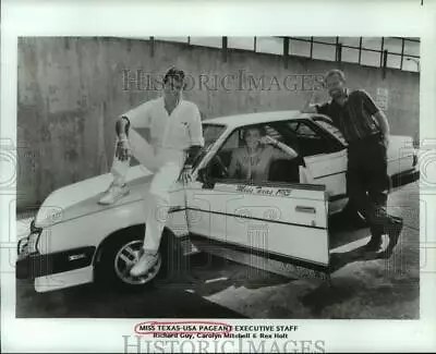 1987 Press Photo Miss Texas-USA Pageant Executive Staff With Car - Hca43817 • $15.99