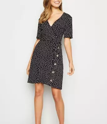  Cameo Rose Black Spot Wrap Dress New Look Size 8 Polka Dot Wrap Dress  • £1.99