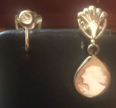 Vintage Ca 1940s Van Dell 12 Karat Gold Filled Cameo  Earrings Clip On Signed • $21.99