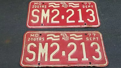 Missouri MO SM2-213  200 Yrs 1976  Sep 1977 Red White License Plate Pair Expired • $18