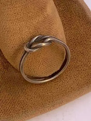 Small Vintage Sterling Silver Square Celtic Love Knot Ring - Size 5 • $12.95