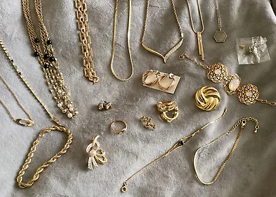 £2.99 • Buy Job Lot  Of  Gold Tone Jewellery Inc Necklaces , Bracelets , Earrings Etc . VG