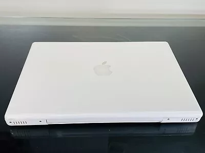 Apple MacBook A1181 13.3  Laptop -(Early 2008) Read Description • $29.99