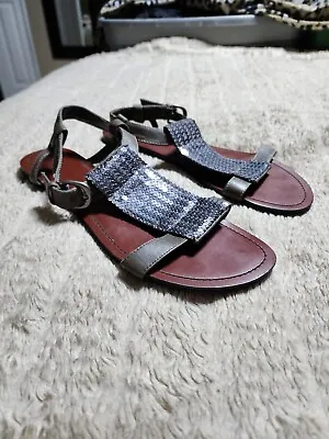 EUC  Mossimo Penelope Silver Metallic Sequin Sandals Size 11 • $10