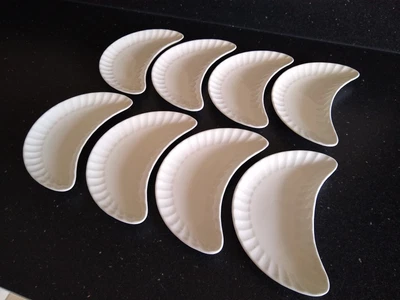 £20 • Buy Royal Worcester Warmstry White 8 Crescent Plates