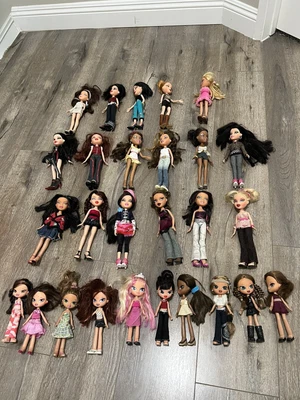$399.99 • Buy Huge Bratz Doll Lot And Bratz Kidz Total Of 27 WithClothes, Shoes Bratz MGA 2001