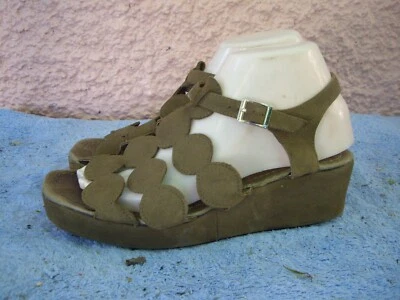 Django & Juliette Khaki Green Suede & Leather Lined Platform Sandals-sz 39/8 Vgc • $35