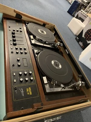 £650 • Buy Citronic Hawaii MKIV Performer Twin Deck Turntable + Custom Flight Case