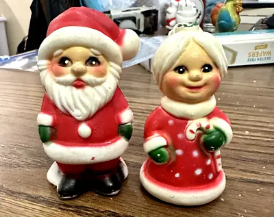 Mr. & Mrs. Santa Claus Plastic Salt And Pepper Shaker Vintage Set • $7.50