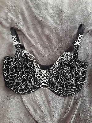 Marks And Spencer Ceriso Black & Cream Lace Underwired Bra 32F BNWOT • £10
