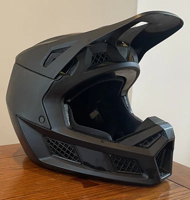 $200 • Buy Fox V3 RS Motocross/ATV Helmet