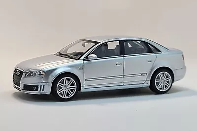 Maxichamps 1:43-Scale Audi RS 4 (B7) | Silver | 940014601 • $54.95