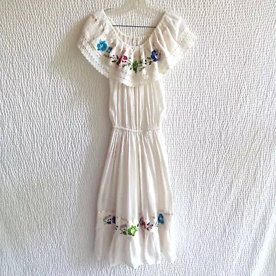 70's Vintage Peasant Dress Embroidered Crochet On Or Off Shoulder White Ivory M • $42