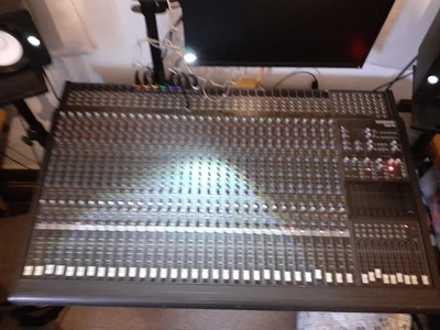 £195 • Buy Mackie M32-8 Analogue Mixer