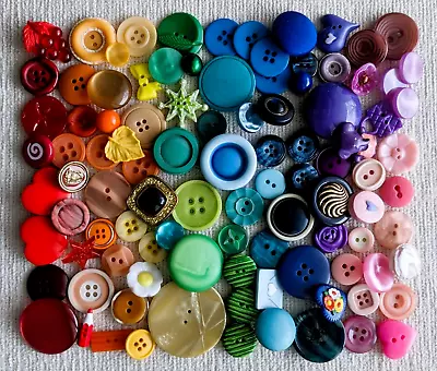 100 Pc RAINBOW Sewing BUTTONS Vintage Novelty Red Orange Yellow Green Blue Pink • $20.99