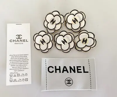 £106.76 • Buy Chanel Vintage Button Set Of 5 Size 30 Mm White Flower Gold Tone Metal And Label