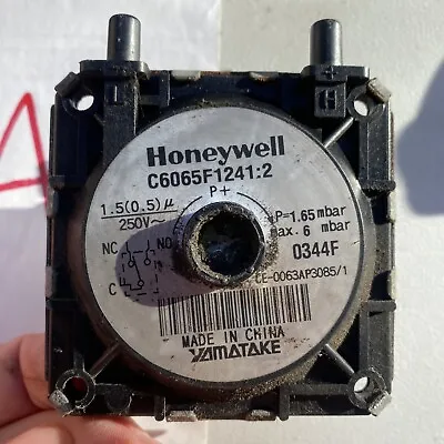 Ferroli 39805630 Air Pressure Switch Honeywell C6065f1241:2 • £11.99