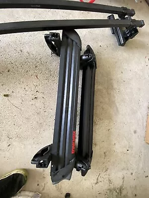 Yakima Universal Ski/SnowboardRoof Rack • $200