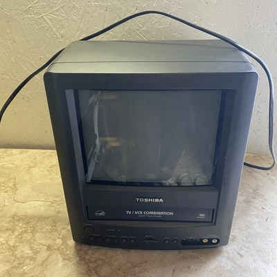 $80 • Buy Vintage Toshiba 9  Color CRT TV MV9DM2 VCR Combo Gaming Television (Read Desc)